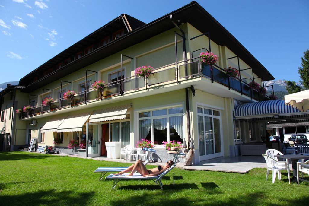 Garni Bellavista Hotel Calceranica al Lago Exterior photo